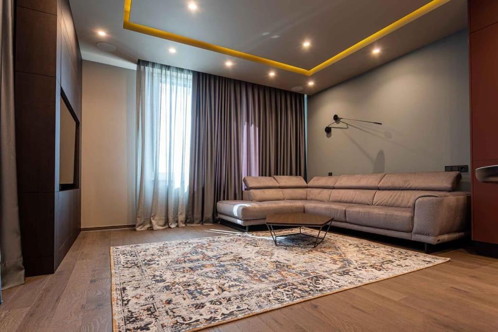 Luxury Apartment In The Superb Location Chişinău Exterior foto